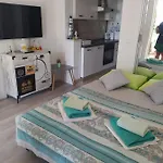 Ana Apartman Vir