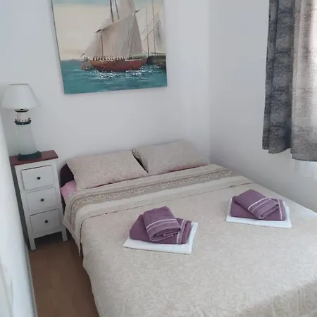 Ana Apartment Vir